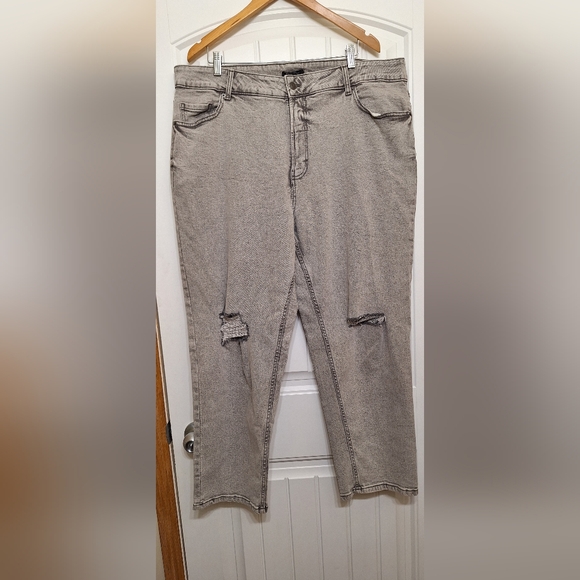 George Plus Women’s Black Straight Leg Jeans Size 20W Distressed Charcoal Wash - Picture 2 of 13